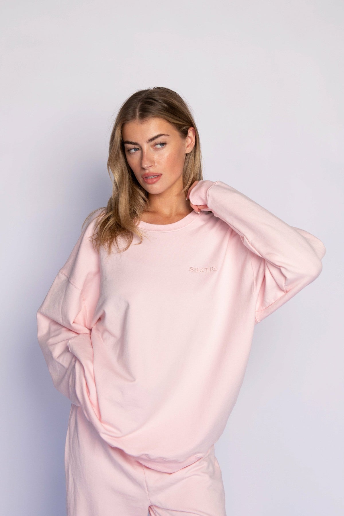 CLOUDLUX Chris Crewneck in Bubblegum | Skatie