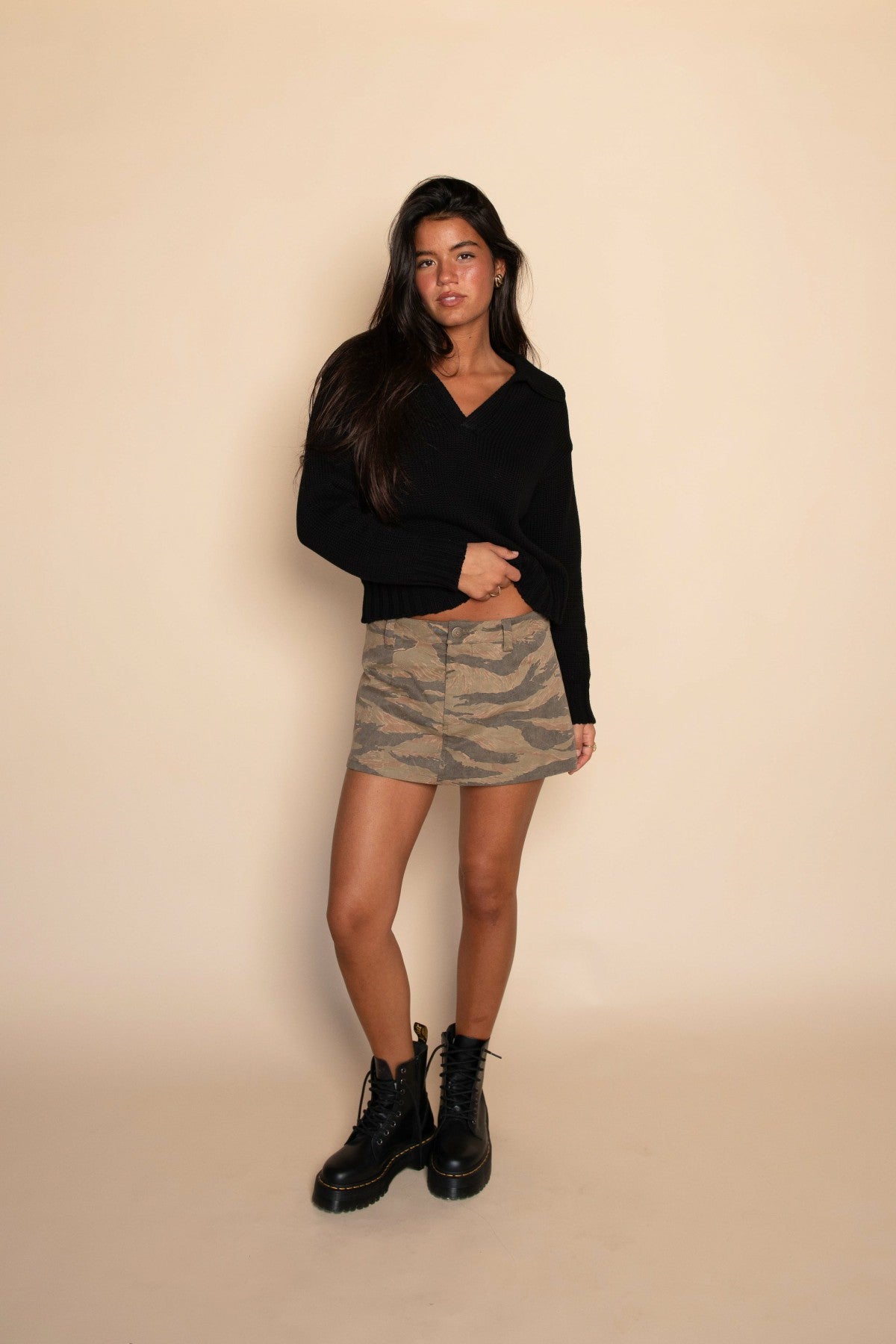 Preppy Sweater in Black | Skatie