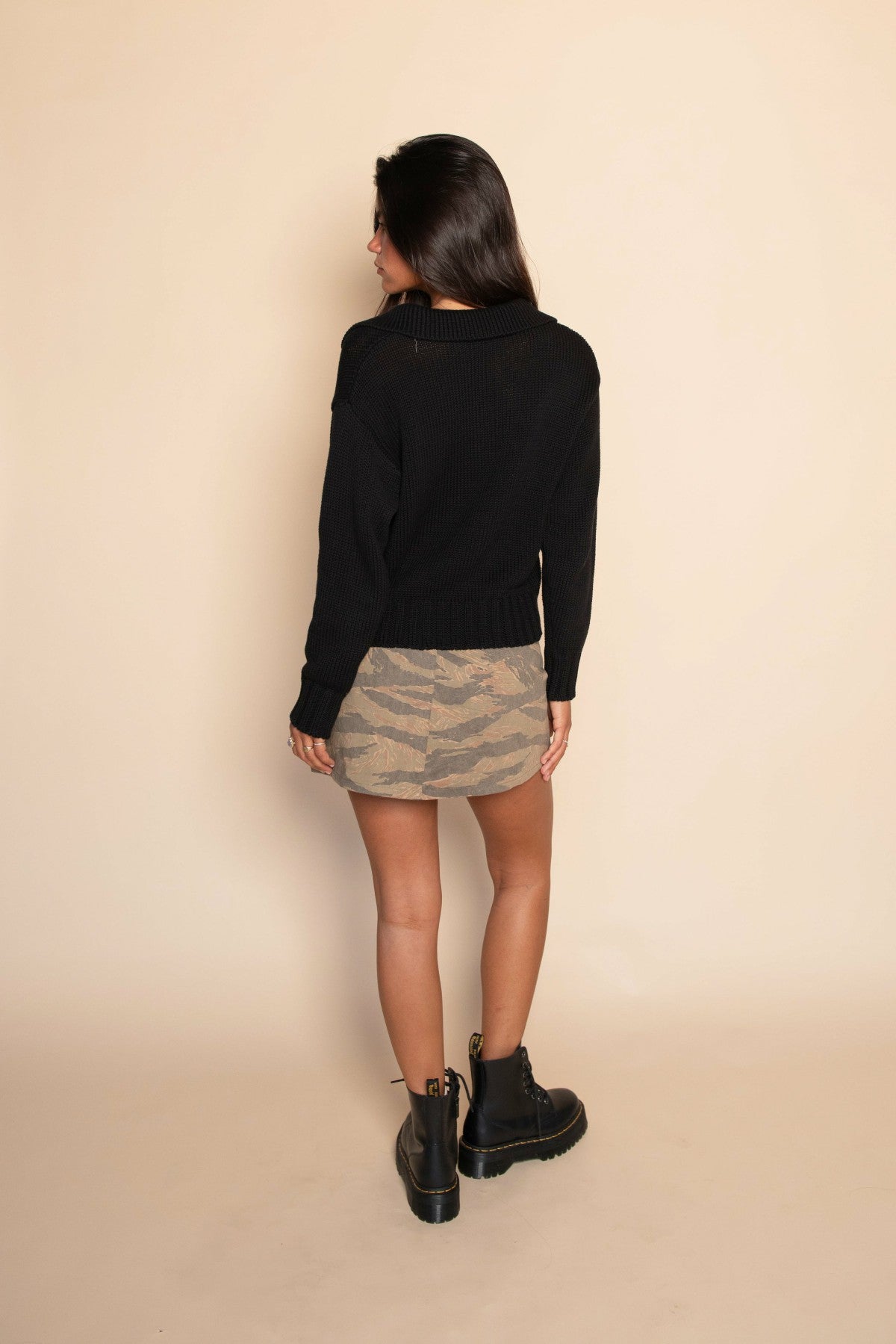 Preppy Sweater in Black | Skatie