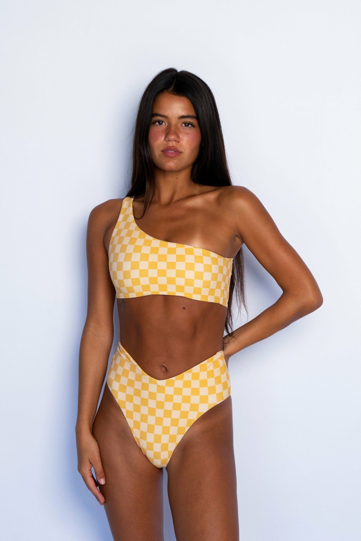 Melly Bottom in Speedway | Skatie