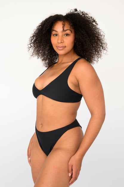 Sami Bikini Top in Black | Skatie