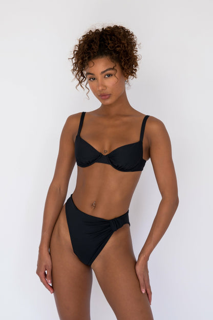 Lola Bikini Top in Black | Skatie