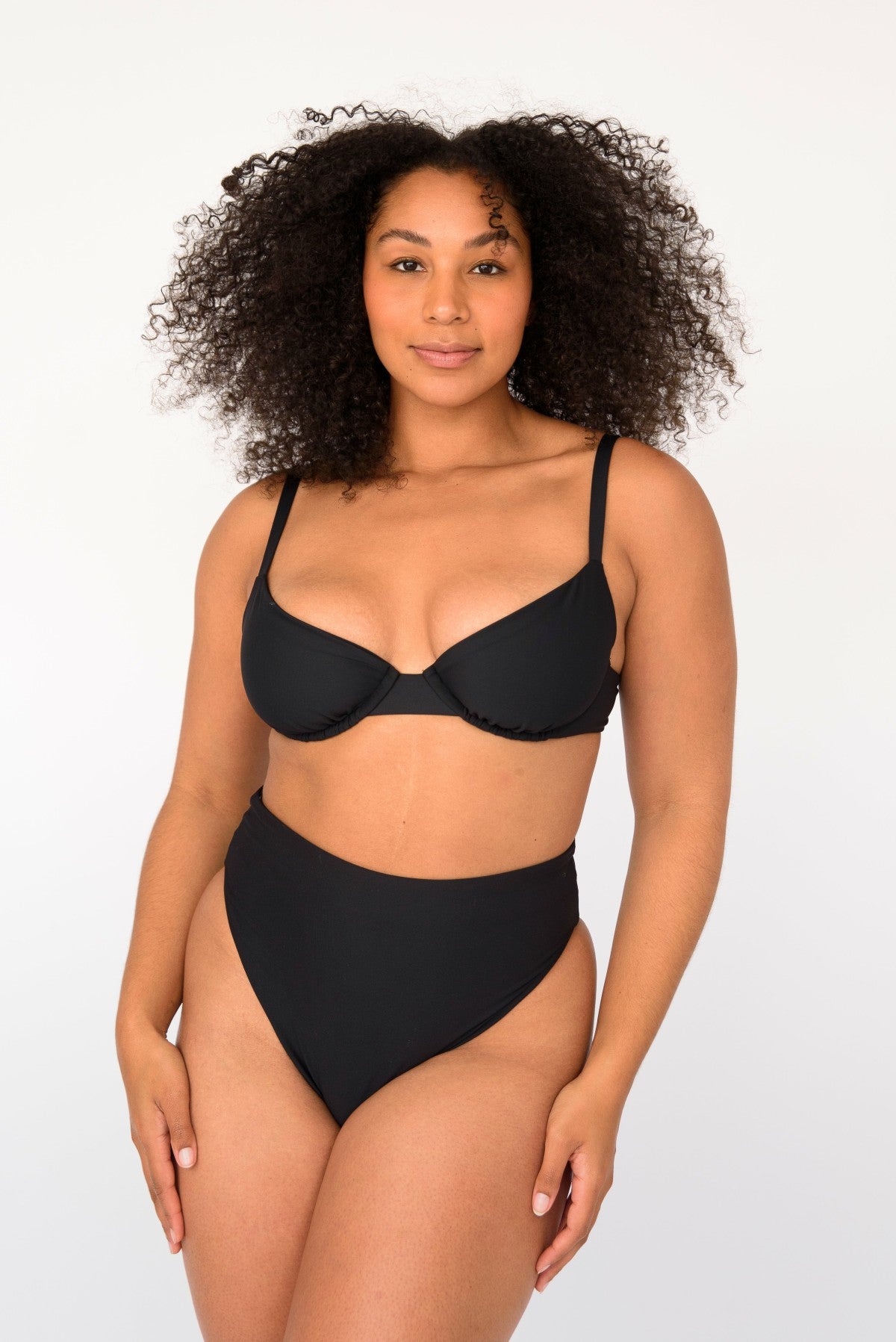 Lola Bikini Top in Black | Skatie