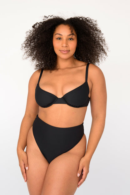 Lola Bikini Top in Black | Skatie