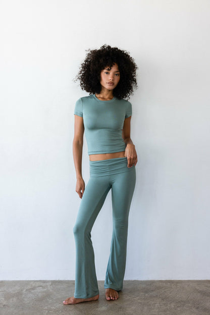 Easy Tee Ribbed in Sage | Skatie