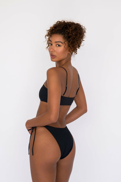 Vera Bottom in Black | Skatie