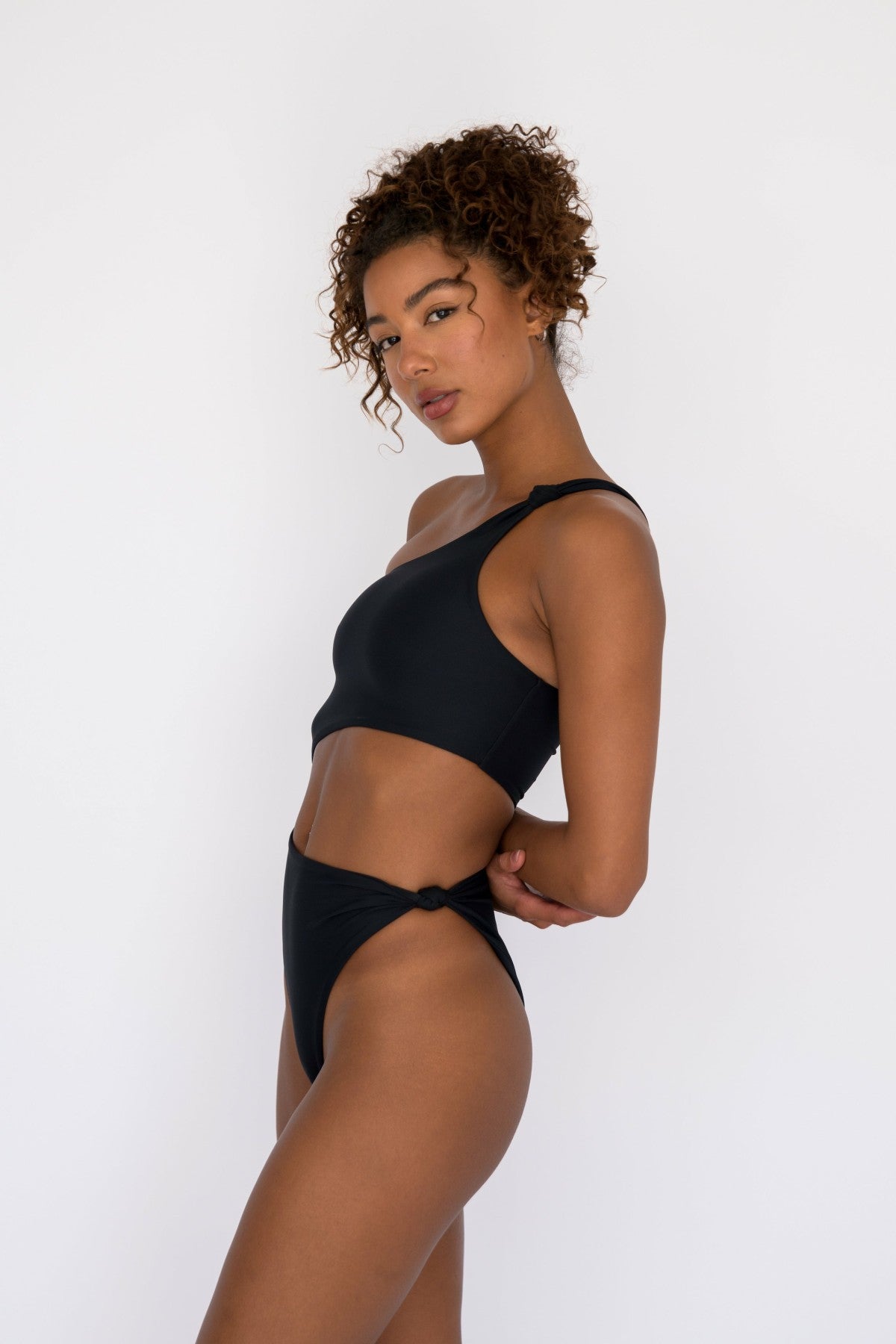 Nicole One Piece in Black | Skatie