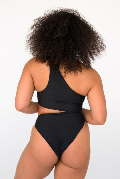 Nicole One Piece in Black | Skatie