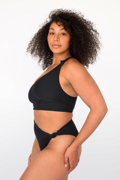 Nicole One Piece in Black | Skatie