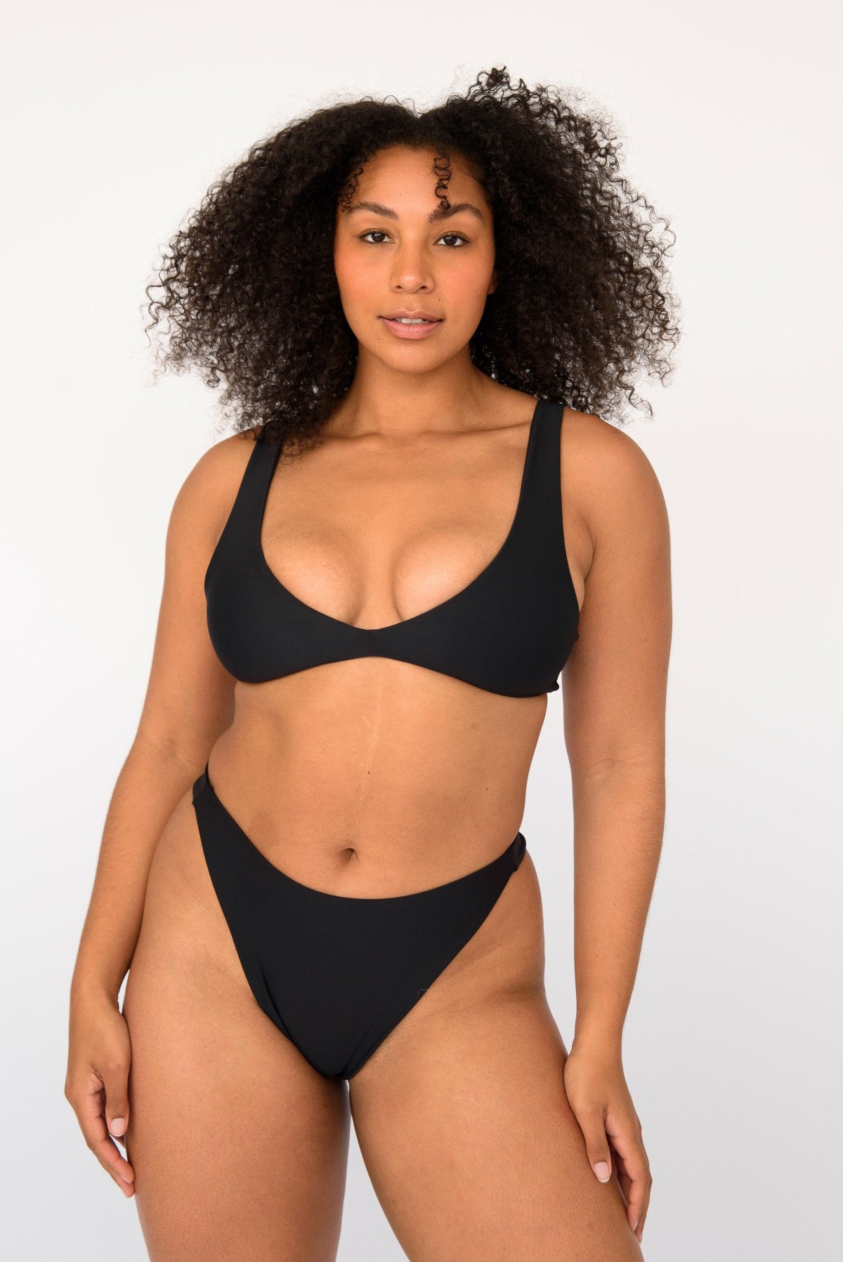 Kelly Bottom in Black | Skatie