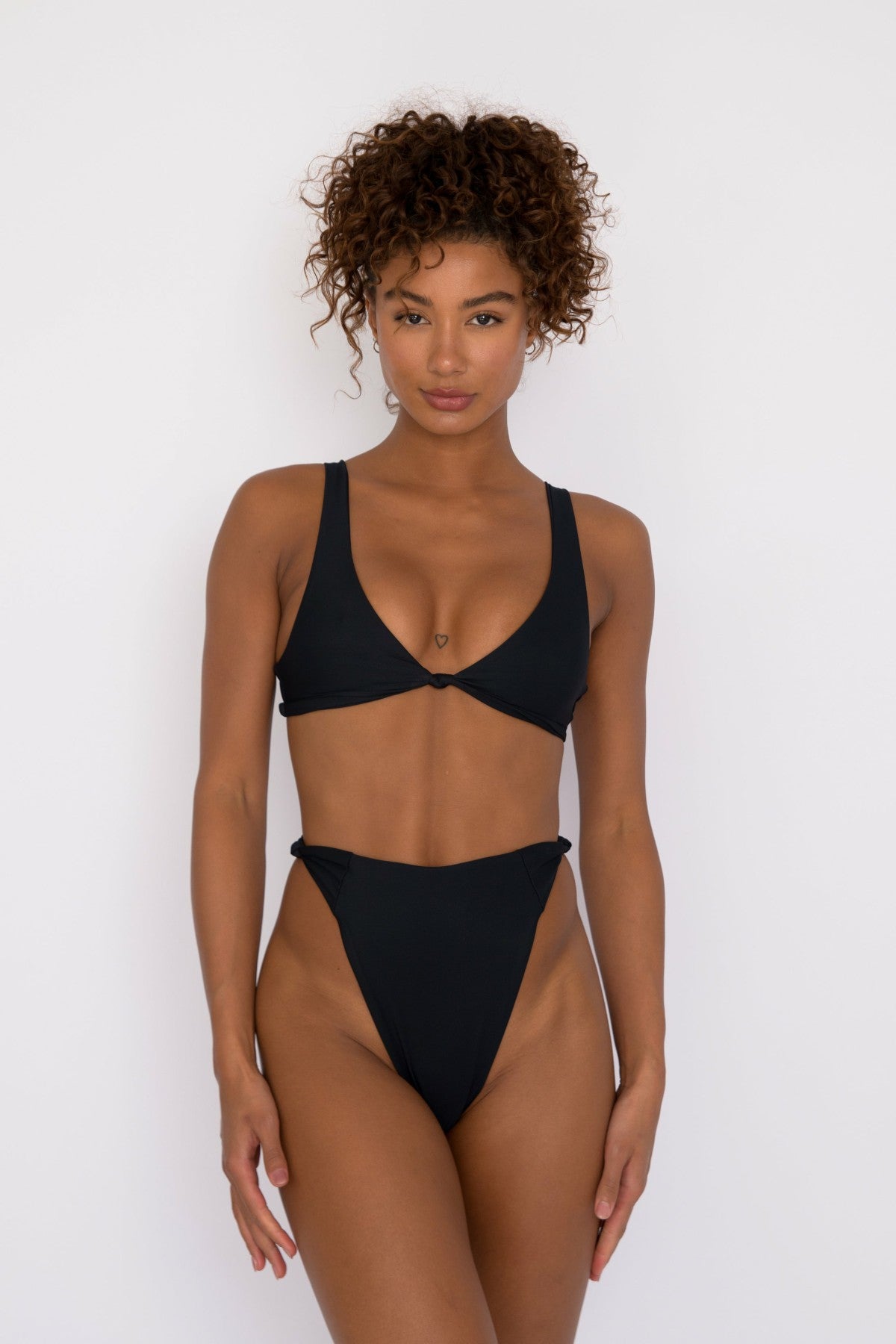 Salty Bottom in Black | Skatie