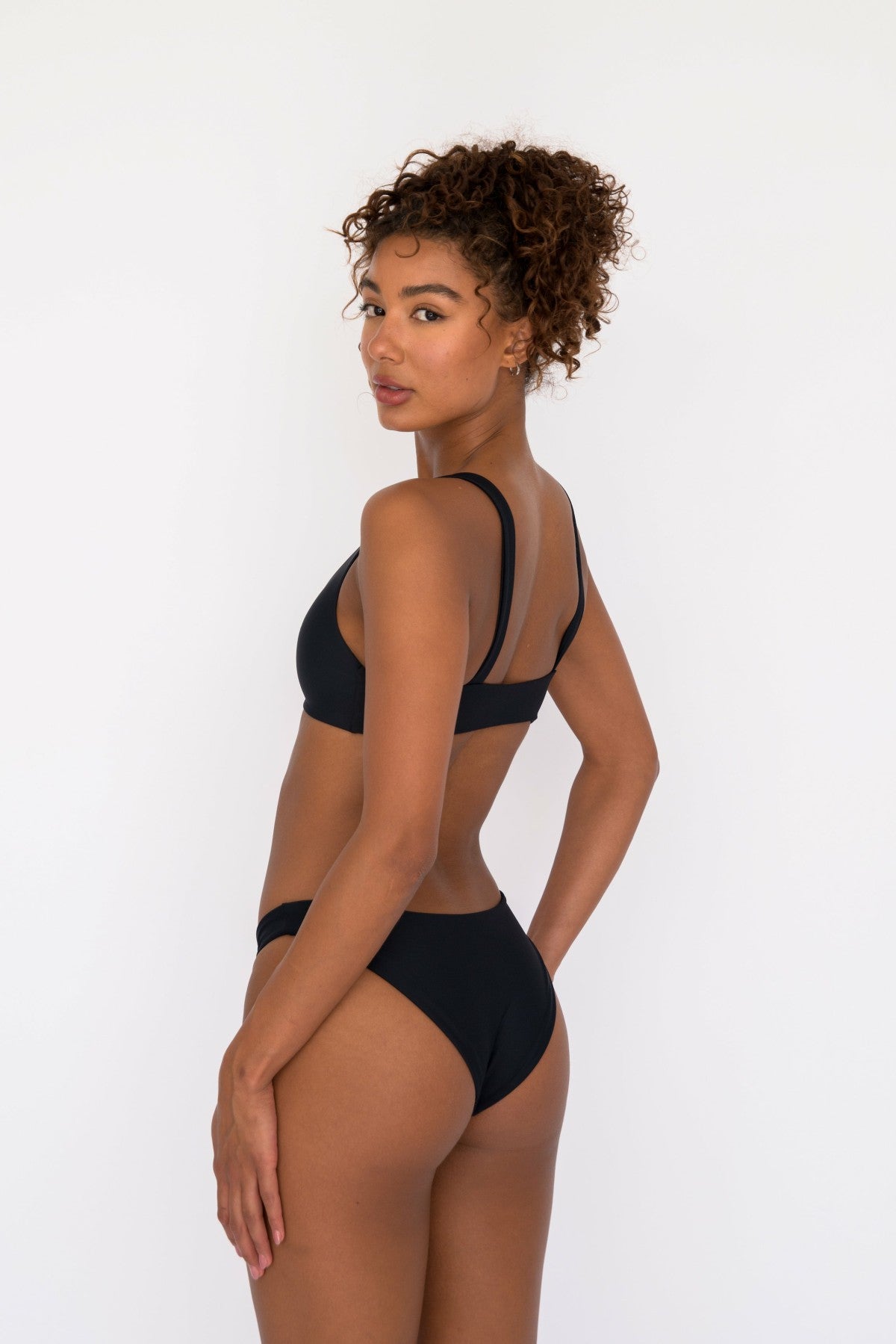 Cheryl Bottom in Black | Skatie