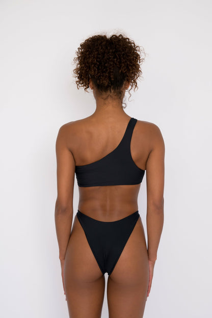 Ellis Bikini Top in Black | Skatie