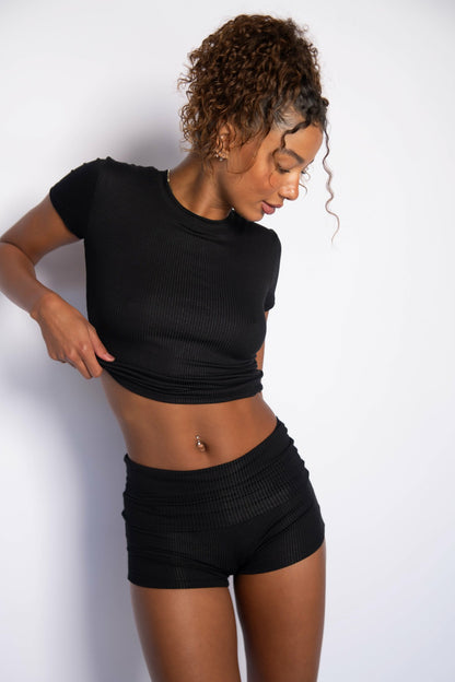 Easy Tee Ribbed in Black | Skatie