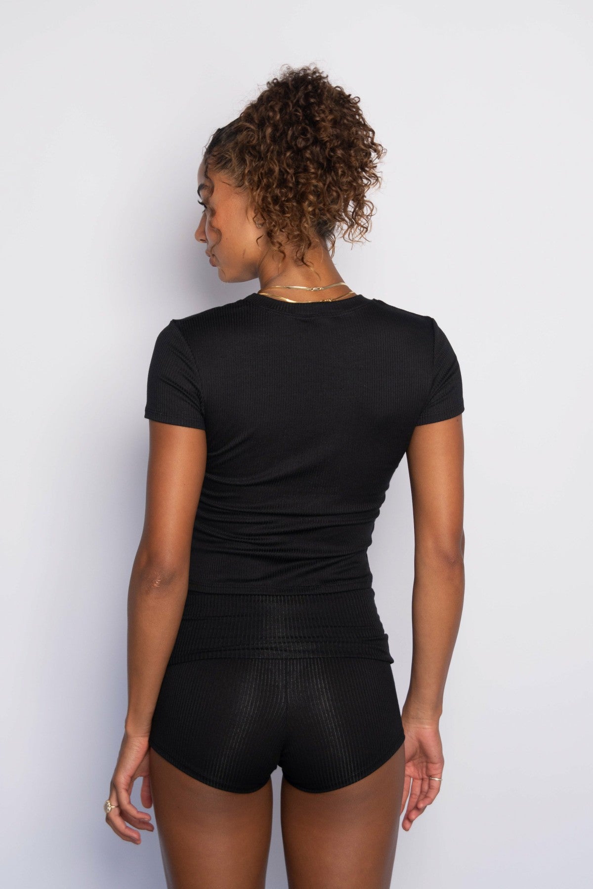 Easy Tee Ribbed in Black | Skatie