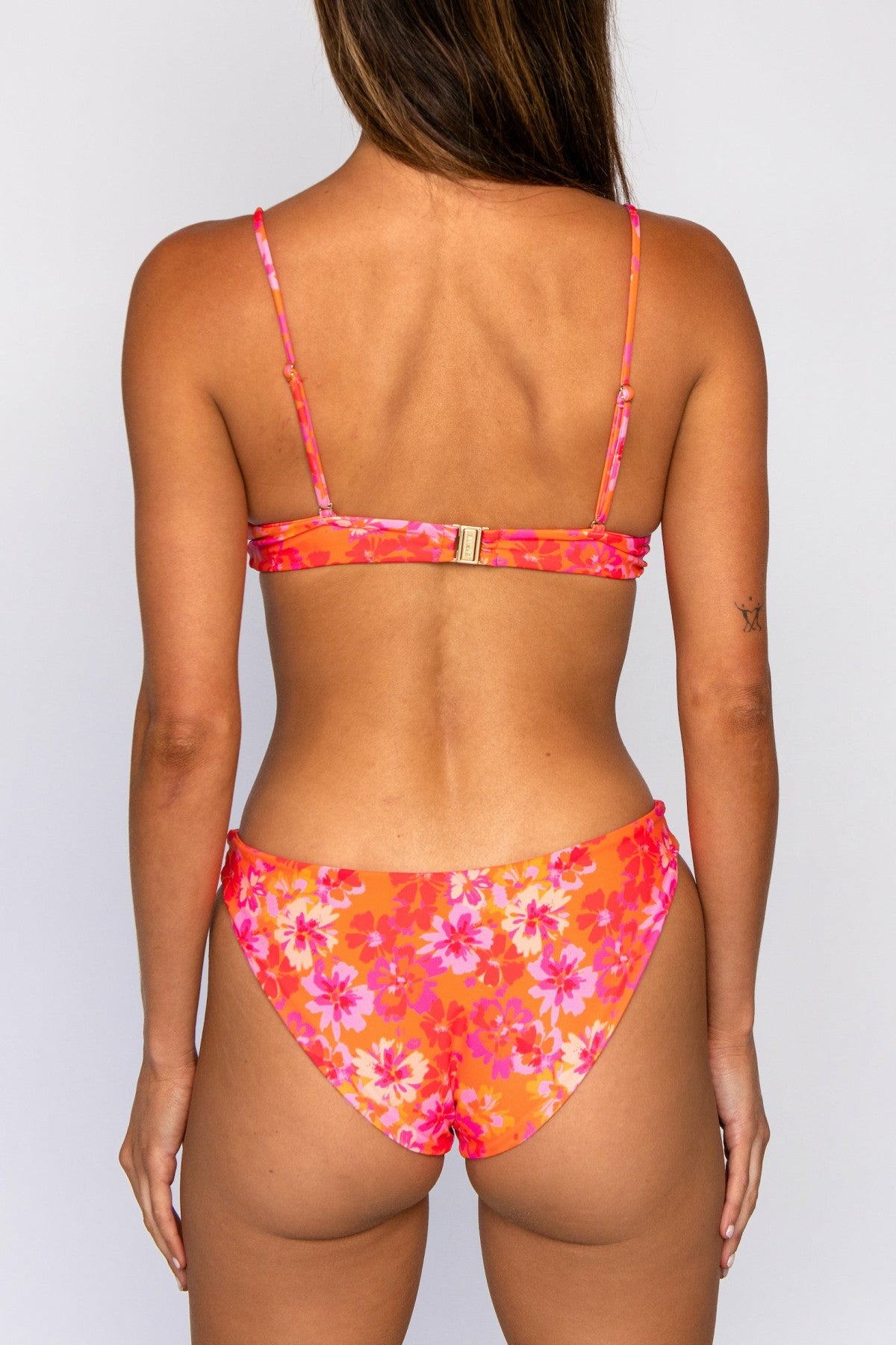 Cheryl Bottom in Sanibel | Skatie