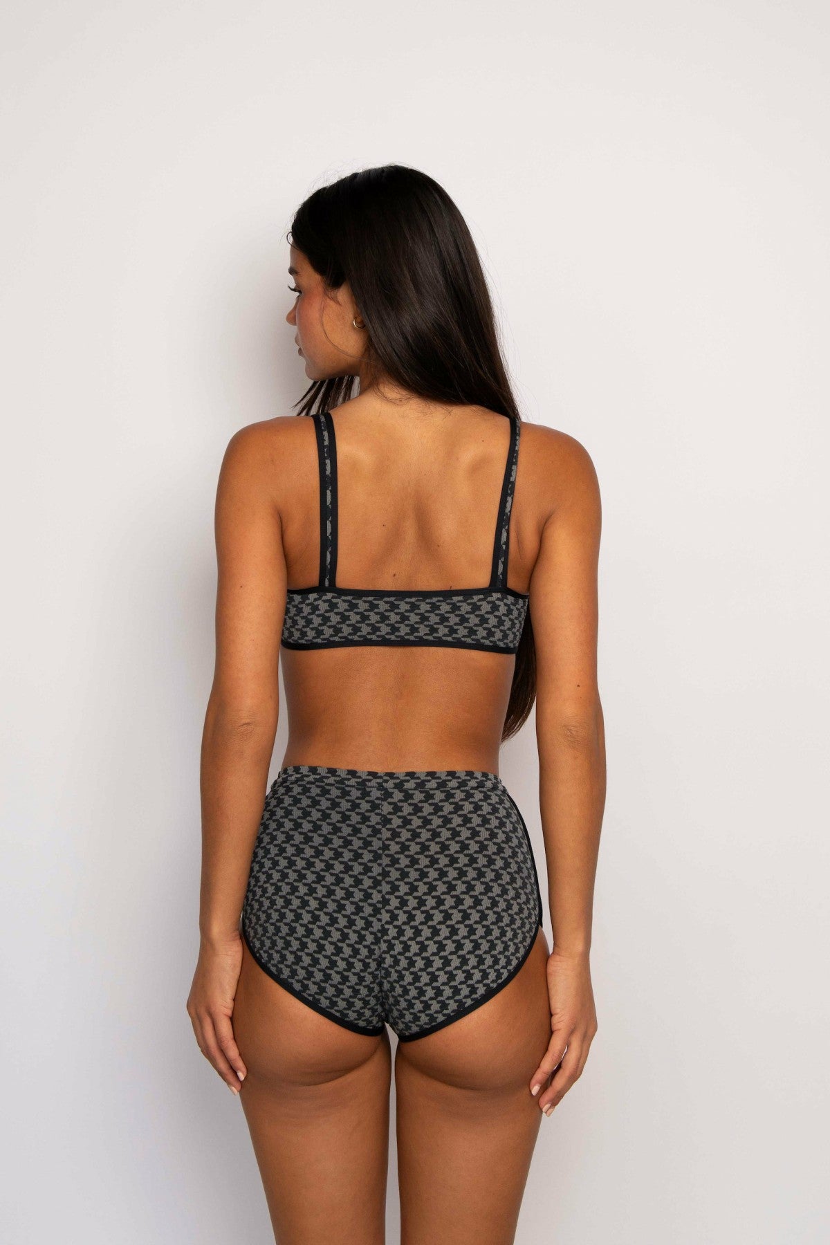 Wendy Bottom in Zicatela | Skatie
