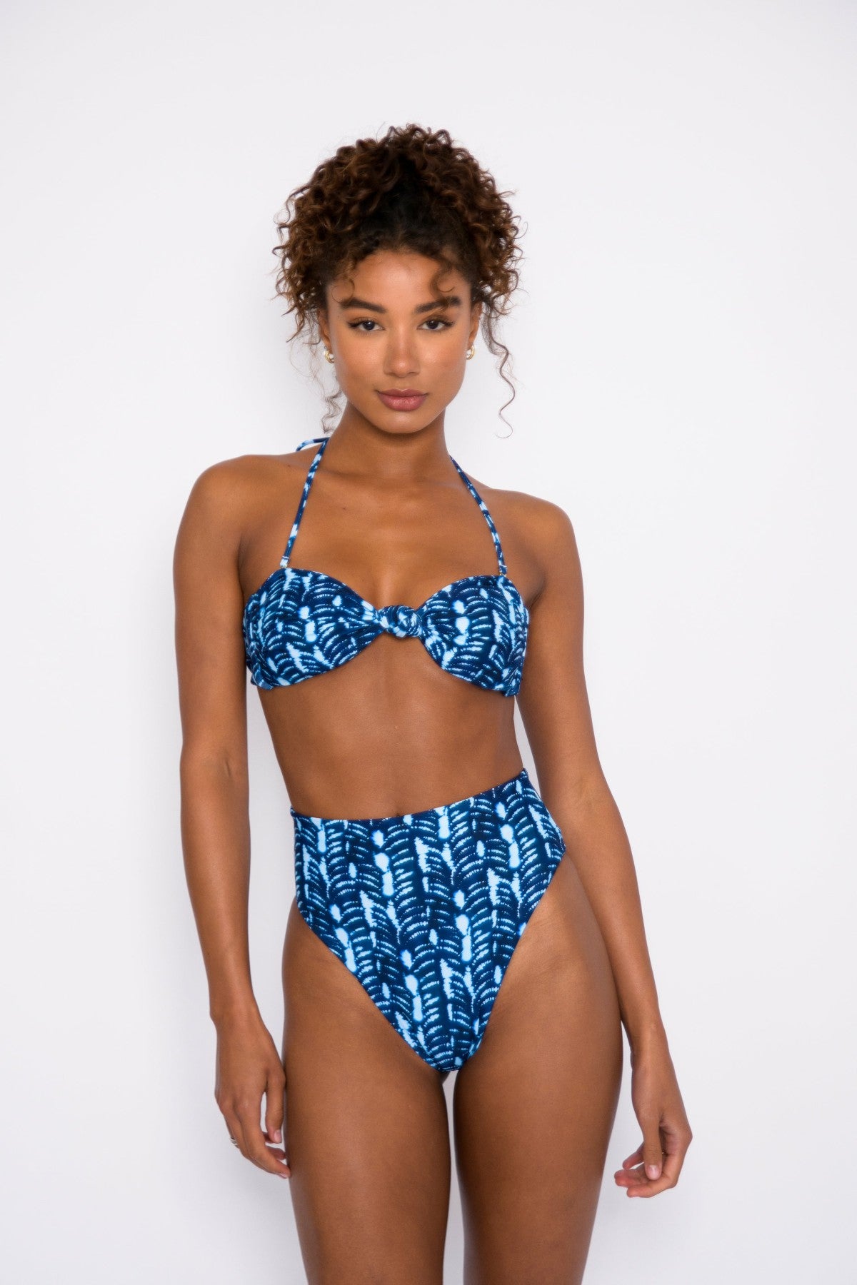 Lyndi Bikini Top in Azul | Skatie