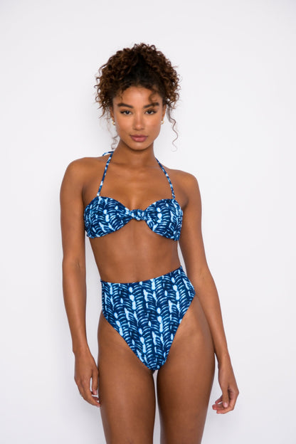 Lyndi Bikini Top in Azul | Skatie